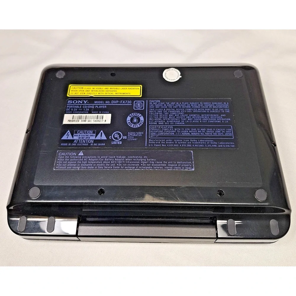 Sony DVP-FX750 Portable DVD Player w Case 7
